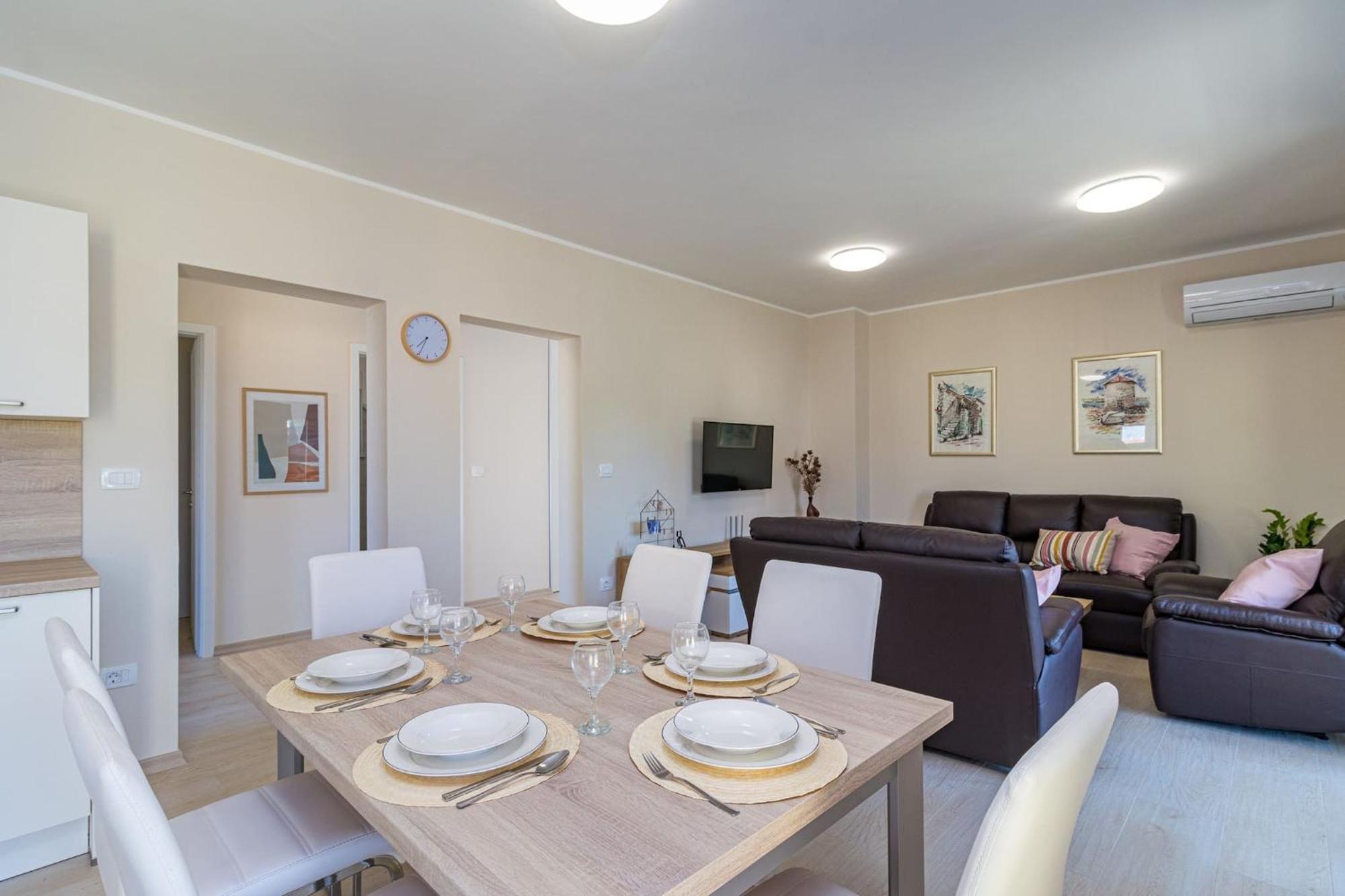 Apartments Rosemary Medulin Exterior foto